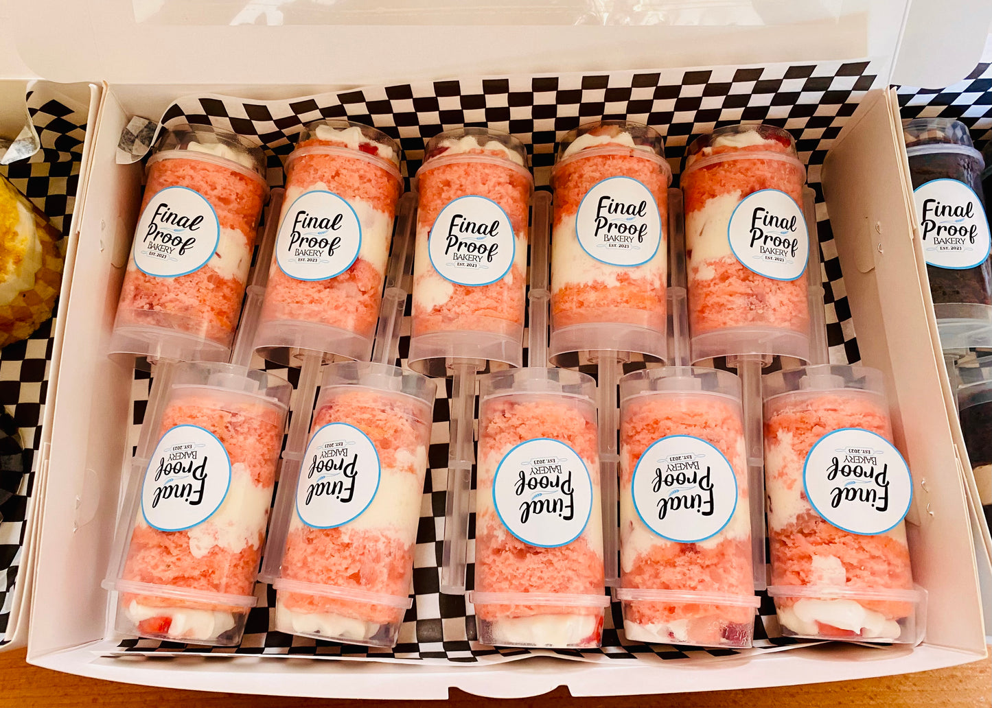 120 Cake Push Pops